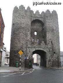 [P24] Irlanda - Drogheda; St Laurence Gate, care dateaza din sec. XIV.  » foto by Diaura*
 - 
<span class="allrVoted glyphicon glyphicon-heart hidden" id="av446326"></span>
<a class="m-l-10 hidden" id="sv446326" onclick="voting_Foto_DelVot(,446326,14730)" role="button">șterge vot <span class="glyphicon glyphicon-remove"></span></a>
<a id="v9446326" class=" c-red"  onclick="voting_Foto_SetVot(446326)" role="button"><span class="glyphicon glyphicon-heart-empty"></span> <b>LIKE</b> = Votează poza</a> <img class="hidden"  id="f446326W9" src="/imagini/loader.gif" border="0" /><span class="AjErrMes hidden" id="e446326ErM"></span>