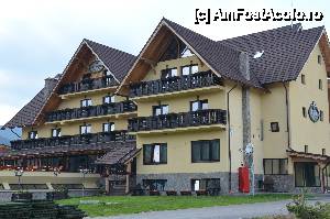 [P02] Hotelul Sf Petru - Poarta Raiului » foto by rodicutzuca*
 - 
<span class="allrVoted glyphicon glyphicon-heart hidden" id="av444050"></span>
<a class="m-l-10 hidden" id="sv444050" onclick="voting_Foto_DelVot(,444050,14745)" role="button">șterge vot <span class="glyphicon glyphicon-remove"></span></a>
<a id="v9444050" class=" c-red"  onclick="voting_Foto_SetVot(444050)" role="button"><span class="glyphicon glyphicon-heart-empty"></span> <b>LIKE</b> = Votează poza</a> <img class="hidden"  id="f444050W9" src="/imagini/loader.gif" border="0" /><span class="AjErrMes hidden" id="e444050ErM"></span>