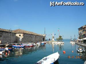 [P10] Micutul port din Lazise » foto by bitnic
 - 
<span class="allrVoted glyphicon glyphicon-heart hidden" id="av445227"></span>
<a class="m-l-10 hidden" id="sv445227" onclick="voting_Foto_DelVot(,445227,14770)" role="button">șterge vot <span class="glyphicon glyphicon-remove"></span></a>
<a id="v9445227" class=" c-red"  onclick="voting_Foto_SetVot(445227)" role="button"><span class="glyphicon glyphicon-heart-empty"></span> <b>LIKE</b> = Votează poza</a> <img class="hidden"  id="f445227W9" src="/imagini/loader.gif" border="0" /><span class="AjErrMes hidden" id="e445227ErM"></span>