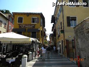 [P20] Terasa pitoreasca in Lazise » foto by bitnic
 - 
<span class="allrVoted glyphicon glyphicon-heart hidden" id="av445248"></span>
<a class="m-l-10 hidden" id="sv445248" onclick="voting_Foto_DelVot(,445248,14770)" role="button">șterge vot <span class="glyphicon glyphicon-remove"></span></a>
<a id="v9445248" class=" c-red"  onclick="voting_Foto_SetVot(445248)" role="button"><span class="glyphicon glyphicon-heart-empty"></span> <b>LIKE</b> = Votează poza</a> <img class="hidden"  id="f445248W9" src="/imagini/loader.gif" border="0" /><span class="AjErrMes hidden" id="e445248ErM"></span>