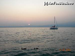 [P23] Un frumos apus de soare in Lazise » foto by bitnic
 - 
<span class="allrVoted glyphicon glyphicon-heart hidden" id="av445252"></span>
<a class="m-l-10 hidden" id="sv445252" onclick="voting_Foto_DelVot(,445252,14770)" role="button">șterge vot <span class="glyphicon glyphicon-remove"></span></a>
<a id="v9445252" class=" c-red"  onclick="voting_Foto_SetVot(445252)" role="button"><span class="glyphicon glyphicon-heart-empty"></span> <b>LIKE</b> = Votează poza</a> <img class="hidden"  id="f445252W9" src="/imagini/loader.gif" border="0" /><span class="AjErrMes hidden" id="e445252ErM"></span>