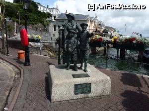 [P08] Statuia emigrantei irlandeze care a fost prima persoana procesata pe Ellis Island (New York).  » foto by DanCld
 - 
<span class="allrVoted glyphicon glyphicon-heart hidden" id="av445342"></span>
<a class="m-l-10 hidden" id="sv445342" onclick="voting_Foto_DelVot(,445342,14774)" role="button">șterge vot <span class="glyphicon glyphicon-remove"></span></a>
<a id="v9445342" class=" c-red"  onclick="voting_Foto_SetVot(445342)" role="button"><span class="glyphicon glyphicon-heart-empty"></span> <b>LIKE</b> = Votează poza</a> <img class="hidden"  id="f445342W9" src="/imagini/loader.gif" border="0" /><span class="AjErrMes hidden" id="e445342ErM"></span>