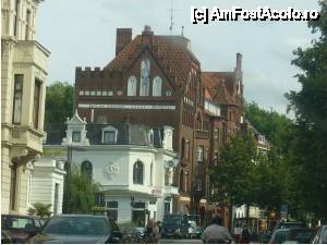 [P09] Lubeck, Germania – Clădiri frumoase, stiluri diferite » foto by iccata
 - 
<span class="allrVoted glyphicon glyphicon-heart hidden" id="av445402"></span>
<a class="m-l-10 hidden" id="sv445402" onclick="voting_Foto_DelVot(,445402,14776)" role="button">șterge vot <span class="glyphicon glyphicon-remove"></span></a>
<a id="v9445402" class=" c-red"  onclick="voting_Foto_SetVot(445402)" role="button"><span class="glyphicon glyphicon-heart-empty"></span> <b>LIKE</b> = Votează poza</a> <img class="hidden"  id="f445402W9" src="/imagini/loader.gif" border="0" /><span class="AjErrMes hidden" id="e445402ErM"></span>