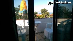 [P05] Iesirea in balconasul din fata, cel cu vedere la mare » foto by cristina1972
 - 
<span class="allrVoted glyphicon glyphicon-heart hidden" id="av528214"></span>
<a class="m-l-10 hidden" id="sv528214" onclick="voting_Foto_DelVot(,528214,14783)" role="button">șterge vot <span class="glyphicon glyphicon-remove"></span></a>
<a id="v9528214" class=" c-red"  onclick="voting_Foto_SetVot(528214)" role="button"><span class="glyphicon glyphicon-heart-empty"></span> <b>LIKE</b> = Votează poza</a> <img class="hidden"  id="f528214W9" src="/imagini/loader.gif" border="0" /><span class="AjErrMes hidden" id="e528214ErM"></span>