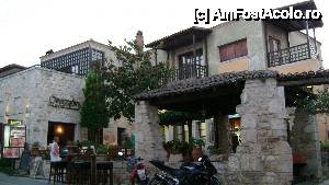 [P36] Restaurant+wine bar OIVOXON... aici puteau servi masa turistii cazati la Hotel Zeus » foto by christina_2013
 - 
<span class="allrVoted glyphicon glyphicon-heart hidden" id="av446539"></span>
<a class="m-l-10 hidden" id="sv446539" onclick="voting_Foto_DelVot(,446539,14795)" role="button">șterge vot <span class="glyphicon glyphicon-remove"></span></a>
<a id="v9446539" class=" c-red"  onclick="voting_Foto_SetVot(446539)" role="button"><span class="glyphicon glyphicon-heart-empty"></span> <b>LIKE</b> = Votează poza</a> <img class="hidden"  id="f446539W9" src="/imagini/loader.gif" border="0" /><span class="AjErrMes hidden" id="e446539ErM"></span>