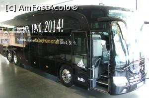 [P20] Autocarul nationalei Germaniei » foto by Radu Tudoran
 - 
<span class="allrVoted glyphicon glyphicon-heart hidden" id="av746538"></span>
<a class="m-l-10 hidden" id="sv746538" onclick="voting_Foto_DelVot(,746538,14797)" role="button">șterge vot <span class="glyphicon glyphicon-remove"></span></a>
<a id="v9746538" class=" c-red"  onclick="voting_Foto_SetVot(746538)" role="button"><span class="glyphicon glyphicon-heart-empty"></span> <b>LIKE</b> = Votează poza</a> <img class="hidden"  id="f746538W9" src="/imagini/loader.gif" border="0" /><span class="AjErrMes hidden" id="e746538ErM"></span>