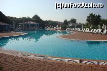 [P04] piscina exterioara » foto by chucky31*
 - 
<span class="allrVoted glyphicon glyphicon-heart hidden" id="av455465"></span>
<a class="m-l-10 hidden" id="sv455465" onclick="voting_Foto_DelVot(,455465,14801)" role="button">șterge vot <span class="glyphicon glyphicon-remove"></span></a>
<a id="v9455465" class=" c-red"  onclick="voting_Foto_SetVot(455465)" role="button"><span class="glyphicon glyphicon-heart-empty"></span> <b>LIKE</b> = Votează poza</a> <img class="hidden"  id="f455465W9" src="/imagini/loader.gif" border="0" /><span class="AjErrMes hidden" id="e455465ErM"></span>