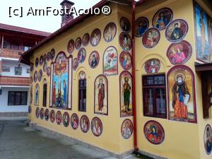 [P06] Mănăstirea Sf. Nectarie - laterala din stânga bisericii » foto by Daisy Petal
 - 
<span class="allrVoted glyphicon glyphicon-heart hidden" id="av1153631"></span>
<a class="m-l-10 hidden" id="sv1153631" onclick="voting_Foto_DelVot(,1153631,14806)" role="button">șterge vot <span class="glyphicon glyphicon-remove"></span></a>
<a id="v91153631" class=" c-red"  onclick="voting_Foto_SetVot(1153631)" role="button"><span class="glyphicon glyphicon-heart-empty"></span> <b>LIKE</b> = Votează poza</a> <img class="hidden"  id="f1153631W9" src="/imagini/loader.gif" border="0" /><span class="AjErrMes hidden" id="e1153631ErM"></span>