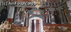 [P17] Mănăstirea Berislăvești, județul Vâlcea, Biserica, Tabloul votiv din Pronaos » foto by mprofeanu
 - 
<span class="allrVoted glyphicon glyphicon-heart hidden" id="av1394315"></span>
<a class="m-l-10 hidden" id="sv1394315" onclick="voting_Foto_DelVot(,1394315,14806)" role="button">șterge vot <span class="glyphicon glyphicon-remove"></span></a>
<a id="v91394315" class=" c-red"  onclick="voting_Foto_SetVot(1394315)" role="button"><span class="glyphicon glyphicon-heart-empty"></span> <b>LIKE</b> = Votează poza</a> <img class="hidden"  id="f1394315W9" src="/imagini/loader.gif" border="0" /><span class="AjErrMes hidden" id="e1394315ErM"></span>