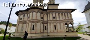 [P19] Mănăstirea Berislăvești, județul Vâlcea, Biserica, Peretele nordic văzut de aproape » foto by mprofeanu
 - 
<span class="allrVoted glyphicon glyphicon-heart hidden" id="av1394317"></span>
<a class="m-l-10 hidden" id="sv1394317" onclick="voting_Foto_DelVot(,1394317,14806)" role="button">șterge vot <span class="glyphicon glyphicon-remove"></span></a>
<a id="v91394317" class=" c-red"  onclick="voting_Foto_SetVot(1394317)" role="button"><span class="glyphicon glyphicon-heart-empty"></span> <b>LIKE</b> = Votează poza</a> <img class="hidden"  id="f1394317W9" src="/imagini/loader.gif" border="0" /><span class="AjErrMes hidden" id="e1394317ErM"></span>