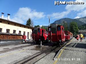 [P04] Pe peronul micii gări a Schafbergbahn-ului. De abia acum am observat: am urcat în trenulețul cu numărul 13...  » foto by Alina53
 - 
<span class="allrVoted glyphicon glyphicon-heart hidden" id="av689980"></span>
<a class="m-l-10 hidden" id="sv689980" onclick="voting_Foto_DelVot(,689980,14815)" role="button">șterge vot <span class="glyphicon glyphicon-remove"></span></a>
<a id="v9689980" class=" c-red"  onclick="voting_Foto_SetVot(689980)" role="button"><span class="glyphicon glyphicon-heart-empty"></span> <b>LIKE</b> = Votează poza</a> <img class="hidden"  id="f689980W9" src="/imagini/loader.gif" border="0" /><span class="AjErrMes hidden" id="e689980ErM"></span>