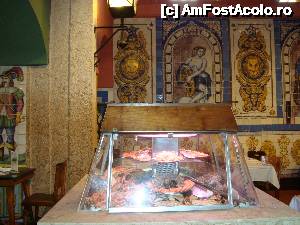 [P04] Masa vie cu fructe ale marii -pe fundalul istoric cu azulejos » foto by mireille
 - 
<span class="allrVoted glyphicon glyphicon-heart hidden" id="av486658"></span>
<a class="m-l-10 hidden" id="sv486658" onclick="voting_Foto_DelVot(,486658,14831)" role="button">șterge vot <span class="glyphicon glyphicon-remove"></span></a>
<a id="v9486658" class=" c-red"  onclick="voting_Foto_SetVot(486658)" role="button"><span class="glyphicon glyphicon-heart-empty"></span> <b>LIKE</b> = Votează poza</a> <img class="hidden"  id="f486658W9" src="/imagini/loader.gif" border="0" /><span class="AjErrMes hidden" id="e486658ErM"></span>