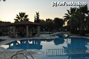[P03] Piscina si unul din foisoare » foto by Gabise
 - 
<span class="allrVoted glyphicon glyphicon-heart hidden" id="av447668"></span>
<a class="m-l-10 hidden" id="sv447668" onclick="voting_Foto_DelVot(,447668,14837)" role="button">șterge vot <span class="glyphicon glyphicon-remove"></span></a>
<a id="v9447668" class=" c-red"  onclick="voting_Foto_SetVot(447668)" role="button"><span class="glyphicon glyphicon-heart-empty"></span> <b>LIKE</b> = Votează poza</a> <img class="hidden"  id="f447668W9" src="/imagini/loader.gif" border="0" /><span class="AjErrMes hidden" id="e447668ErM"></span>