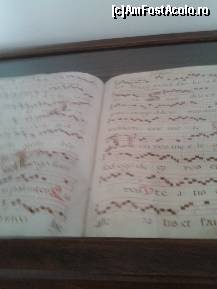 [P36] carte de muzica cu o vechime de 300 de ani din muzeul palatului ducilor de Cadaval » foto by amero
 - 
<span class="allrVoted glyphicon glyphicon-heart hidden" id="av447762"></span>
<a class="m-l-10 hidden" id="sv447762" onclick="voting_Foto_DelVot(,447762,14839)" role="button">șterge vot <span class="glyphicon glyphicon-remove"></span></a>
<a id="v9447762" class=" c-red"  onclick="voting_Foto_SetVot(447762)" role="button"><span class="glyphicon glyphicon-heart-empty"></span> <b>LIKE</b> = Votează poza</a> <img class="hidden"  id="f447762W9" src="/imagini/loader.gif" border="0" /><span class="AjErrMes hidden" id="e447762ErM"></span>