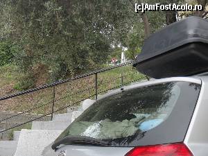 [P06] m-am oprit dupa primele 66 de trepte si am fotografiat pe cei doi care au ajuns la capatul celor 130 de trepte.  » foto by Un Turist Roman
 - 
<span class="allrVoted glyphicon glyphicon-heart hidden" id="av520388"></span>
<a class="m-l-10 hidden" id="sv520388" onclick="voting_Foto_DelVot(,520388,14842)" role="button">șterge vot <span class="glyphicon glyphicon-remove"></span></a>
<a id="v9520388" class=" c-red"  onclick="voting_Foto_SetVot(520388)" role="button"><span class="glyphicon glyphicon-heart-empty"></span> <b>LIKE</b> = Votează poza</a> <img class="hidden"  id="f520388W9" src="/imagini/loader.gif" border="0" /><span class="AjErrMes hidden" id="e520388ErM"></span>