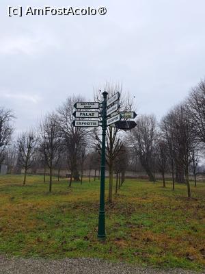 [P04] Imagine din parc cu indicatoarele obiectivelor principale » foto by laurand
 - 
<span class="allrVoted glyphicon glyphicon-heart hidden" id="av1484147"></span>
<a class="m-l-10 hidden" id="sv1484147" onclick="voting_Foto_DelVot(,1484147,14868)" role="button">șterge vot <span class="glyphicon glyphicon-remove"></span></a>
<a id="v91484147" class=" c-red"  onclick="voting_Foto_SetVot(1484147)" role="button"><span class="glyphicon glyphicon-heart-empty"></span> <b>LIKE</b> = Votează poza</a> <img class="hidden"  id="f1484147W9" src="/imagini/loader.gif" border="0" /><span class="AjErrMes hidden" id="e1484147ErM"></span>
