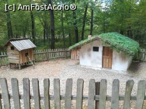 [P14] Căsuța și anexe gaini.  » foto by nelu73
 - 
<span class="allrVoted glyphicon glyphicon-heart hidden" id="av1078501"></span>
<a class="m-l-10 hidden" id="sv1078501" onclick="voting_Foto_DelVot(,1078501,14876)" role="button">șterge vot <span class="glyphicon glyphicon-remove"></span></a>
<a id="v91078501" class=" c-red"  onclick="voting_Foto_SetVot(1078501)" role="button"><span class="glyphicon glyphicon-heart-empty"></span> <b>LIKE</b> = Votează poza</a> <img class="hidden"  id="f1078501W9" src="/imagini/loader.gif" border="0" /><span class="AjErrMes hidden" id="e1078501ErM"></span>