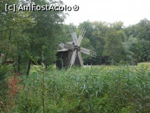 [P12] Sibiu - Muzeul Civilizației Populare Tradiționale ASTRA. Moară.  » foto by iulianic
 - 
<span class="allrVoted glyphicon glyphicon-heart hidden" id="av1115319"></span>
<a class="m-l-10 hidden" id="sv1115319" onclick="voting_Foto_DelVot(,1115319,14876)" role="button">șterge vot <span class="glyphicon glyphicon-remove"></span></a>
<a id="v91115319" class=" c-red"  onclick="voting_Foto_SetVot(1115319)" role="button"><span class="glyphicon glyphicon-heart-empty"></span> <b>LIKE</b> = Votează poza</a> <img class="hidden"  id="f1115319W9" src="/imagini/loader.gif" border="0" /><span class="AjErrMes hidden" id="e1115319ErM"></span>