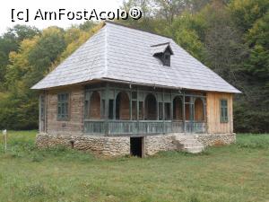 [P42] Sibiu - Muzeul Civilizației Populare Tradiționale ASTRA. Casă de evreu din Săcel-Maramureș.  » foto by iulianic
 - 
<span class="allrVoted glyphicon glyphicon-heart hidden" id="av1115358"></span>
<a class="m-l-10 hidden" id="sv1115358" onclick="voting_Foto_DelVot(,1115358,14876)" role="button">șterge vot <span class="glyphicon glyphicon-remove"></span></a>
<a id="v91115358" class=" c-red"  onclick="voting_Foto_SetVot(1115358)" role="button"><span class="glyphicon glyphicon-heart-empty"></span> <b>LIKE</b> = Votează poza</a> <img class="hidden"  id="f1115358W9" src="/imagini/loader.gif" border="0" /><span class="AjErrMes hidden" id="e1115358ErM"></span>