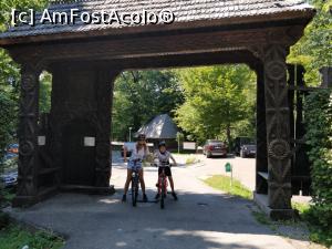 [P39] Muzeul Astra din Sibiu » foto by Dana2008
 - 
<span class="allrVoted glyphicon glyphicon-heart hidden" id="av1040131"></span>
<a class="m-l-10 hidden" id="sv1040131" onclick="voting_Foto_DelVot(,1040131,14876)" role="button">șterge vot <span class="glyphicon glyphicon-remove"></span></a>
<a id="v91040131" class=" c-red"  onclick="voting_Foto_SetVot(1040131)" role="button"><span class="glyphicon glyphicon-heart-empty"></span> <b>LIKE</b> = Votează poza</a> <img class="hidden"  id="f1040131W9" src="/imagini/loader.gif" border="0" /><span class="AjErrMes hidden" id="e1040131ErM"></span>