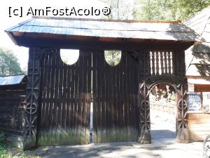 [P01] Grădina Zoologică Sibiu<p> poarta de acces » foto by Dana2008
 - 
<span class="allrVoted glyphicon glyphicon-heart hidden" id="av1036407"></span>
<a class="m-l-10 hidden" id="sv1036407" onclick="voting_Foto_DelVot(,1036407,14876)" role="button">șterge vot <span class="glyphicon glyphicon-remove"></span></a>
<a id="v91036407" class=" c-red"  onclick="voting_Foto_SetVot(1036407)" role="button"><span class="glyphicon glyphicon-heart-empty"></span> <b>LIKE</b> = Votează poza</a> <img class="hidden"  id="f1036407W9" src="/imagini/loader.gif" border="0" /><span class="AjErrMes hidden" id="e1036407ErM"></span>