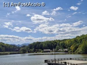 [P31] Mica scenă de spectacole de pe malul lacului » foto by Carmen Ion
 - 
<span class="allrVoted glyphicon glyphicon-heart hidden" id="av1512866"></span>
<a class="m-l-10 hidden" id="sv1512866" onclick="voting_Foto_DelVot(,1512866,14876)" role="button">șterge vot <span class="glyphicon glyphicon-remove"></span></a>
<a id="v91512866" class=" c-red"  onclick="voting_Foto_SetVot(1512866)" role="button"><span class="glyphicon glyphicon-heart-empty"></span> <b>LIKE</b> = Votează poza</a> <img class="hidden"  id="f1512866W9" src="/imagini/loader.gif" border="0" /><span class="AjErrMes hidden" id="e1512866ErM"></span>