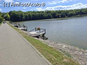 [P32] Lacul din cadrul muzeului » foto by Carmen Ion
 - 
<span class="allrVoted glyphicon glyphicon-heart hidden" id="av1512867"></span>
<a class="m-l-10 hidden" id="sv1512867" onclick="voting_Foto_DelVot(,1512867,14876)" role="button">șterge vot <span class="glyphicon glyphicon-remove"></span></a>
<a id="v91512867" class=" c-red"  onclick="voting_Foto_SetVot(1512867)" role="button"><span class="glyphicon glyphicon-heart-empty"></span> <b>LIKE</b> = Votează poza</a> <img class="hidden"  id="f1512867W9" src="/imagini/loader.gif" border="0" /><span class="AjErrMes hidden" id="e1512867ErM"></span>