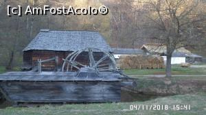 [P19] Muzeul Civilizației Populare Tradiționale „Astra”, Sibiu » foto by ungureanica
 - 
<span class="allrVoted glyphicon glyphicon-heart hidden" id="av1031273"></span>
<a class="m-l-10 hidden" id="sv1031273" onclick="voting_Foto_DelVot(,1031273,14876)" role="button">șterge vot <span class="glyphicon glyphicon-remove"></span></a>
<a id="v91031273" class=" c-red"  onclick="voting_Foto_SetVot(1031273)" role="button"><span class="glyphicon glyphicon-heart-empty"></span> <b>LIKE</b> = Votează poza</a> <img class="hidden"  id="f1031273W9" src="/imagini/loader.gif" border="0" /><span class="AjErrMes hidden" id="e1031273ErM"></span>