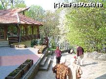 [P25] intrarea in muzeu.. » foto by ionut73
 - 
<span class="allrVoted glyphicon glyphicon-heart hidden" id="av68070"></span>
<a class="m-l-10 hidden" id="sv68070" onclick="voting_Foto_DelVot(,68070,14876)" role="button">șterge vot <span class="glyphicon glyphicon-remove"></span></a>
<a id="v968070" class=" c-red"  onclick="voting_Foto_SetVot(68070)" role="button"><span class="glyphicon glyphicon-heart-empty"></span> <b>LIKE</b> = Votează poza</a> <img class="hidden"  id="f68070W9" src="/imagini/loader.gif" border="0" /><span class="AjErrMes hidden" id="e68070ErM"></span>