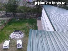 [P07] Alta vedere din balcon, catre piscina acoperita si zona unde se poate face plaja. Sub acoperisul mai apropiat este o terasa mare, pentru camerele de la primul etaj.  » foto by cristina.eu
 - 
<span class="allrVoted glyphicon glyphicon-heart hidden" id="av451103"></span>
<a class="m-l-10 hidden" id="sv451103" onclick="voting_Foto_DelVot(,451103,14941)" role="button">șterge vot <span class="glyphicon glyphicon-remove"></span></a>
<a id="v9451103" class=" c-red"  onclick="voting_Foto_SetVot(451103)" role="button"><span class="glyphicon glyphicon-heart-empty"></span> <b>LIKE</b> = Votează poza</a> <img class="hidden"  id="f451103W9" src="/imagini/loader.gif" border="0" /><span class="AjErrMes hidden" id="e451103ErM"></span>
