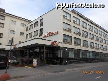 [P02] Rovaniemi - Hotel Rantasipi Pohjanhovi, intrarea pricipală.  » foto by iulianic
 - 
<span class="allrVoted glyphicon glyphicon-heart hidden" id="av451678"></span>
<a class="m-l-10 hidden" id="sv451678" onclick="voting_Foto_DelVot(,451678,14955)" role="button">șterge vot <span class="glyphicon glyphicon-remove"></span></a>
<a id="v9451678" class=" c-red"  onclick="voting_Foto_SetVot(451678)" role="button"><span class="glyphicon glyphicon-heart-empty"></span> <b>LIKE</b> = Votează poza</a> <img class="hidden"  id="f451678W9" src="/imagini/loader.gif" border="0" /><span class="AjErrMes hidden" id="e451678ErM"></span>