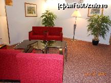 [P05] Rovaniemi - Hotel Rantasipi Pohjanhovi, un colţ odihnitor pe hol.  » foto by iulianic
 - 
<span class="allrVoted glyphicon glyphicon-heart hidden" id="av451683"></span>
<a class="m-l-10 hidden" id="sv451683" onclick="voting_Foto_DelVot(,451683,14955)" role="button">șterge vot <span class="glyphicon glyphicon-remove"></span></a>
<a id="v9451683" class=" c-red"  onclick="voting_Foto_SetVot(451683)" role="button"><span class="glyphicon glyphicon-heart-empty"></span> <b>LIKE</b> = Votează poza</a> <img class="hidden"  id="f451683W9" src="/imagini/loader.gif" border="0" /><span class="AjErrMes hidden" id="e451683ErM"></span>