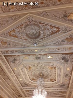 [P32] Tavan Palatul Dolmabahce » foto by Mirinda
 - 
<span class="allrVoted glyphicon glyphicon-heart hidden" id="av1350303"></span>
<a class="m-l-10 hidden" id="sv1350303" onclick="voting_Foto_DelVot(,1350303,14995)" role="button">șterge vot <span class="glyphicon glyphicon-remove"></span></a>
<a id="v91350303" class=" c-red"  onclick="voting_Foto_SetVot(1350303)" role="button"><span class="glyphicon glyphicon-heart-empty"></span> <b>LIKE</b> = Votează poza</a> <img class="hidden"  id="f1350303W9" src="/imagini/loader.gif" border="0" /><span class="AjErrMes hidden" id="e1350303ErM"></span>
