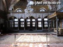 [P22] In Palatul Topkapi » foto by ania
 - 
<span class="allrVoted glyphicon glyphicon-heart hidden" id="av407563"></span>
<a class="m-l-10 hidden" id="sv407563" onclick="voting_Foto_DelVot(,407563,14995)" role="button">șterge vot <span class="glyphicon glyphicon-remove"></span></a>
<a id="v9407563" class=" c-red"  onclick="voting_Foto_SetVot(407563)" role="button"><span class="glyphicon glyphicon-heart-empty"></span> <b>LIKE</b> = Votează poza</a> <img class="hidden"  id="f407563W9" src="/imagini/loader.gif" border="0" /><span class="AjErrMes hidden" id="e407563ErM"></span>