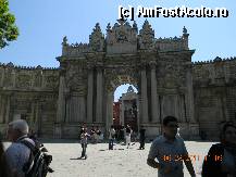 [P05] una din portile PALATULUI DOLMABAHCE » foto by carmen carmen
 - 
<span class="allrVoted glyphicon glyphicon-heart hidden" id="av313686"></span>
<a class="m-l-10 hidden" id="sv313686" onclick="voting_Foto_DelVot(,313686,14995)" role="button">șterge vot <span class="glyphicon glyphicon-remove"></span></a>
<a id="v9313686" class=" c-red"  onclick="voting_Foto_SetVot(313686)" role="button"><span class="glyphicon glyphicon-heart-empty"></span> <b>LIKE</b> = Votează poza</a> <img class="hidden"  id="f313686W9" src="/imagini/loader.gif" border="0" /><span class="AjErrMes hidden" id="e313686ErM"></span>