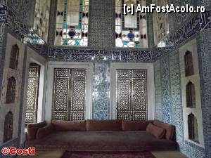 [P18] Bağdat Köşkü (Chioşcul Bagdad). Interior.  » foto by Costi
 - 
<span class="allrVoted glyphicon glyphicon-heart hidden" id="av426443"></span>
<a class="m-l-10 hidden" id="sv426443" onclick="voting_Foto_DelVot(,426443,14995)" role="button">șterge vot <span class="glyphicon glyphicon-remove"></span></a>
<a id="v9426443" class=" c-red"  onclick="voting_Foto_SetVot(426443)" role="button"><span class="glyphicon glyphicon-heart-empty"></span> <b>LIKE</b> = Votează poza</a> <img class="hidden"  id="f426443W9" src="/imagini/loader.gif" border="0" /><span class="AjErrMes hidden" id="e426443ErM"></span>