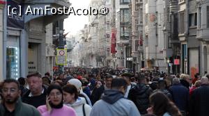 [P43] Artera comercială Istiklal  » foto by pepsi70ro
 - 
<span class="allrVoted glyphicon glyphicon-heart hidden" id="av1517790"></span>
<a class="m-l-10 hidden" id="sv1517790" onclick="voting_Foto_DelVot(,1517790,14995)" role="button">șterge vot <span class="glyphicon glyphicon-remove"></span></a>
<a id="v91517790" class=" c-red"  onclick="voting_Foto_SetVot(1517790)" role="button"><span class="glyphicon glyphicon-heart-empty"></span> <b>LIKE</b> = Votează poza</a> <img class="hidden"  id="f1517790W9" src="/imagini/loader.gif" border="0" /><span class="AjErrMes hidden" id="e1517790ErM"></span>