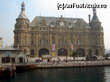 [P02] Gara Haydar Pasa de pe partea asiatica » foto by pepsi70ro
 - 
<span class="allrVoted glyphicon glyphicon-heart hidden" id="av160318"></span>
<a class="m-l-10 hidden" id="sv160318" onclick="voting_Foto_DelVot(,160318,14995)" role="button">șterge vot <span class="glyphicon glyphicon-remove"></span></a>
<a id="v9160318" class=" c-red"  onclick="voting_Foto_SetVot(160318)" role="button"><span class="glyphicon glyphicon-heart-empty"></span> <b>LIKE</b> = Votează poza</a> <img class="hidden"  id="f160318W9" src="/imagini/loader.gif" border="0" /><span class="AjErrMes hidden" id="e160318ErM"></span>