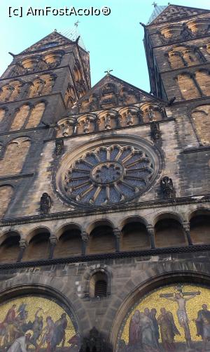 [P25] Fațada frumoasei Catedrale Sf. Petru din Bremen.  » foto by alinaro
 - 
<span class="allrVoted glyphicon glyphicon-heart hidden" id="av715952"></span>
<a class="m-l-10 hidden" id="sv715952" onclick="voting_Foto_DelVot(,715952,15056)" role="button">șterge vot <span class="glyphicon glyphicon-remove"></span></a>
<a id="v9715952" class=" c-red"  onclick="voting_Foto_SetVot(715952)" role="button"><span class="glyphicon glyphicon-heart-empty"></span> <b>LIKE</b> = Votează poza</a> <img class="hidden"  id="f715952W9" src="/imagini/loader.gif" border="0" /><span class="AjErrMes hidden" id="e715952ErM"></span>