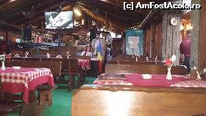 [P01] Restaurant Casa Romaneasca » foto by zuzu
 - 
<span class="allrVoted glyphicon glyphicon-heart hidden" id="av639370"></span>
<a class="m-l-10 hidden" id="sv639370" onclick="voting_Foto_DelVot(,639370,15057)" role="button">șterge vot <span class="glyphicon glyphicon-remove"></span></a>
<a id="v9639370" class=" c-red"  onclick="voting_Foto_SetVot(639370)" role="button"><span class="glyphicon glyphicon-heart-empty"></span> <b>LIKE</b> = Votează poza</a> <img class="hidden"  id="f639370W9" src="/imagini/loader.gif" border="0" /><span class="AjErrMes hidden" id="e639370ErM"></span>