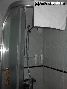 [P15] Hotel Cumulus - Jyväskylä. Cabina de duş cu instalaţia aferentă şi consumabilele cosmetice.  » foto by iulianic
 - 
<span class="allrVoted glyphicon glyphicon-heart hidden" id="av455725"></span>
<a class="m-l-10 hidden" id="sv455725" onclick="voting_Foto_DelVot(,455725,15073)" role="button">șterge vot <span class="glyphicon glyphicon-remove"></span></a>
<a id="v9455725" class=" c-red"  onclick="voting_Foto_SetVot(455725)" role="button"><span class="glyphicon glyphicon-heart-empty"></span> <b>LIKE</b> = Votează poza</a> <img class="hidden"  id="f455725W9" src="/imagini/loader.gif" border="0" /><span class="AjErrMes hidden" id="e455725ErM"></span>