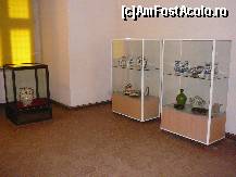 [P19] Un colt din sala cu exponate din categoria olaritului » foto by Claudiu U.
 - 
<span class="allrVoted glyphicon glyphicon-heart hidden" id="av282257"></span>
<a class="m-l-10 hidden" id="sv282257" onclick="voting_Foto_DelVot(,282257,15092)" role="button">șterge vot <span class="glyphicon glyphicon-remove"></span></a>
<a id="v9282257" class=" c-red"  onclick="voting_Foto_SetVot(282257)" role="button"><span class="glyphicon glyphicon-heart-empty"></span> <b>LIKE</b> = Votează poza</a> <img class="hidden"  id="f282257W9" src="/imagini/loader.gif" border="0" /><span class="AjErrMes hidden" id="e282257ErM"></span>