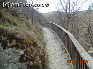 [P10] drumul de acces spre moara cu tunel » foto by Denisa13
 - 
<span class="allrVoted glyphicon glyphicon-heart hidden" id="av957519"></span>
<a class="m-l-10 hidden" id="sv957519" onclick="voting_Foto_DelVot(,957519,15101)" role="button">șterge vot <span class="glyphicon glyphicon-remove"></span></a>
<a id="v9957519" class=" c-red"  onclick="voting_Foto_SetVot(957519)" role="button"><span class="glyphicon glyphicon-heart-empty"></span> <b>LIKE</b> = Votează poza</a> <img class="hidden"  id="f957519W9" src="/imagini/loader.gif" border="0" /><span class="AjErrMes hidden" id="e957519ErM"></span>