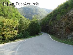 [P02] Valea Rudăriei - satul Eftimie Murgu » foto by Cris
 - 
<span class="allrVoted glyphicon glyphicon-heart hidden" id="av833244"></span>
<a class="m-l-10 hidden" id="sv833244" onclick="voting_Foto_DelVot(,833244,15101)" role="button">șterge vot <span class="glyphicon glyphicon-remove"></span></a>
<a id="v9833244" class=" c-red"  onclick="voting_Foto_SetVot(833244)" role="button"><span class="glyphicon glyphicon-heart-empty"></span> <b>LIKE</b> = Votează poza</a> <img class="hidden"  id="f833244W9" src="/imagini/loader.gif" border="0" /><span class="AjErrMes hidden" id="e833244ErM"></span>