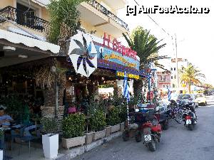[P15] TAVERNA THYMALOS, ZANTE » foto by mihaela80
 - 
<span class="allrVoted glyphicon glyphicon-heart hidden" id="av458290"></span>
<a class="m-l-10 hidden" id="sv458290" onclick="voting_Foto_DelVot(,458290,15156)" role="button">șterge vot <span class="glyphicon glyphicon-remove"></span></a>
<a id="v9458290" class=" c-red"  onclick="voting_Foto_SetVot(458290)" role="button"><span class="glyphicon glyphicon-heart-empty"></span> <b>LIKE</b> = Votează poza</a> <img class="hidden"  id="f458290W9" src="/imagini/loader.gif" border="0" /><span class="AjErrMes hidden" id="e458290ErM"></span>