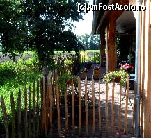 [P15] Camerele de la parter, 101 si 104, daca nu ma insel, dadeau in livada. Cum ar fi sa stai dimineata devreme, la rasaritul soarelui sa-ti bei cafeaua aici? De vis, va spun eu » foto by MCM
 - 
<span class="allrVoted glyphicon glyphicon-heart hidden" id="av458692"></span>
<a class="m-l-10 hidden" id="sv458692" onclick="voting_Foto_DelVot(,458692,15163)" role="button">șterge vot <span class="glyphicon glyphicon-remove"></span></a>
<a id="v9458692" class=" c-red"  onclick="voting_Foto_SetVot(458692)" role="button"><span class="glyphicon glyphicon-heart-empty"></span> <b>LIKE</b> = Votează poza</a> <img class="hidden"  id="f458692W9" src="/imagini/loader.gif" border="0" /><span class="AjErrMes hidden" id="e458692ErM"></span>