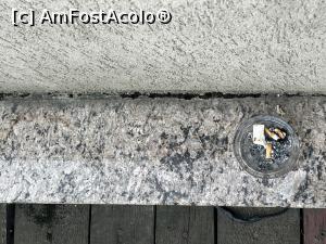 [P13] pe balconul comun, lasate la usa noastra de vecini » foto by axel114
 - 
<span class="allrVoted glyphicon glyphicon-heart hidden" id="av1321926"></span>
<a class="m-l-10 hidden" id="sv1321926" onclick="voting_Foto_DelVot(,1321926,15237)" role="button">șterge vot <span class="glyphicon glyphicon-remove"></span></a>
<a id="v91321926" class=" c-red"  onclick="voting_Foto_SetVot(1321926)" role="button"><span class="glyphicon glyphicon-heart-empty"></span> <b>LIKE</b> = Votează poza</a> <img class="hidden"  id="f1321926W9" src="/imagini/loader.gif" border="0" /><span class="AjErrMes hidden" id="e1321926ErM"></span>