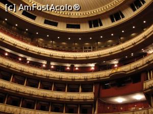 [P10] Opera - Sala mare » foto by RoxanaGRS
 - 
<span class="allrVoted glyphicon glyphicon-heart hidden" id="av906590"></span>
<a class="m-l-10 hidden" id="sv906590" onclick="voting_Foto_DelVot(,906590,15241)" role="button">șterge vot <span class="glyphicon glyphicon-remove"></span></a>
<a id="v9906590" class=" c-red"  onclick="voting_Foto_SetVot(906590)" role="button"><span class="glyphicon glyphicon-heart-empty"></span> <b>LIKE</b> = Votează poza</a> <img class="hidden"  id="f906590W9" src="/imagini/loader.gif" border="0" /><span class="AjErrMes hidden" id="e906590ErM"></span>