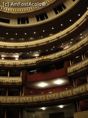 [P12] Opera - Sala mare, loja centrală » foto by RoxanaGRS
 - 
<span class="allrVoted glyphicon glyphicon-heart hidden" id="av906592"></span>
<a class="m-l-10 hidden" id="sv906592" onclick="voting_Foto_DelVot(,906592,15241)" role="button">șterge vot <span class="glyphicon glyphicon-remove"></span></a>
<a id="v9906592" class=" c-red"  onclick="voting_Foto_SetVot(906592)" role="button"><span class="glyphicon glyphicon-heart-empty"></span> <b>LIKE</b> = Votează poza</a> <img class="hidden"  id="f906592W9" src="/imagini/loader.gif" border="0" /><span class="AjErrMes hidden" id="e906592ErM"></span>
