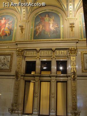 [P06] Opera - picturi în foyer » foto by RoxanaGRS
 - 
<span class="allrVoted glyphicon glyphicon-heart hidden" id="av906586"></span>
<a class="m-l-10 hidden" id="sv906586" onclick="voting_Foto_DelVot(,906586,15241)" role="button">șterge vot <span class="glyphicon glyphicon-remove"></span></a>
<a id="v9906586" class=" c-red"  onclick="voting_Foto_SetVot(906586)" role="button"><span class="glyphicon glyphicon-heart-empty"></span> <b>LIKE</b> = Votează poza</a> <img class="hidden"  id="f906586W9" src="/imagini/loader.gif" border="0" /><span class="AjErrMes hidden" id="e906586ErM"></span>
